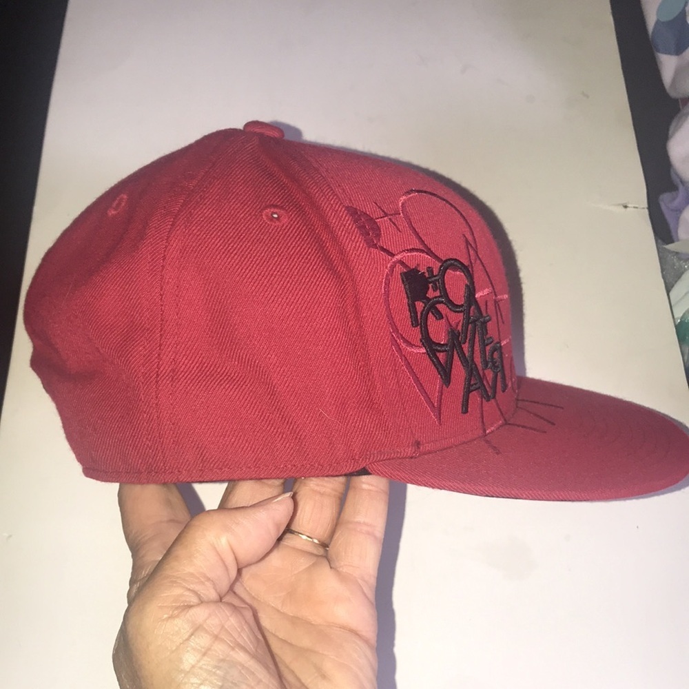 Men’s Rocawear Fitted Cap - Picture 3 of 8